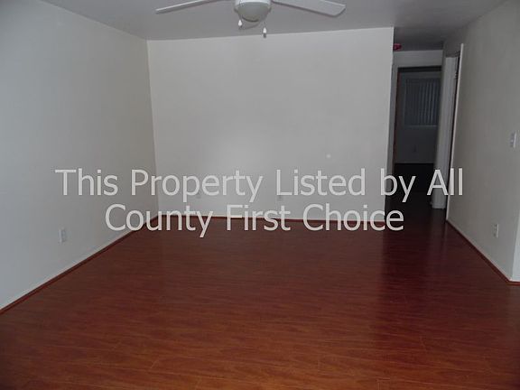 3rd image of 274 Lake Palms Dr APT B