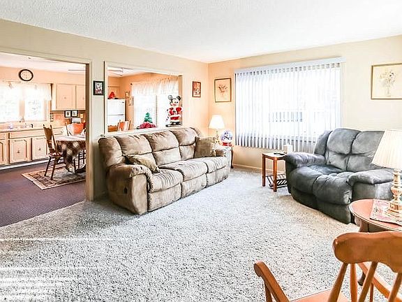 3rd image of 3392 Old Orchard Ln