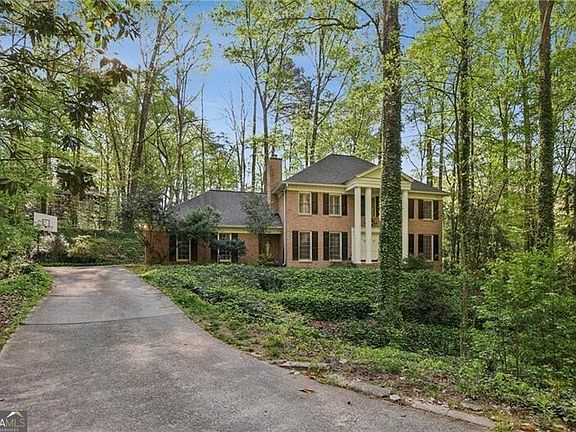 3rd image of 6757 Riverside Dr NW