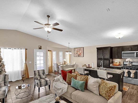 4th image of 15009 Dream Ct