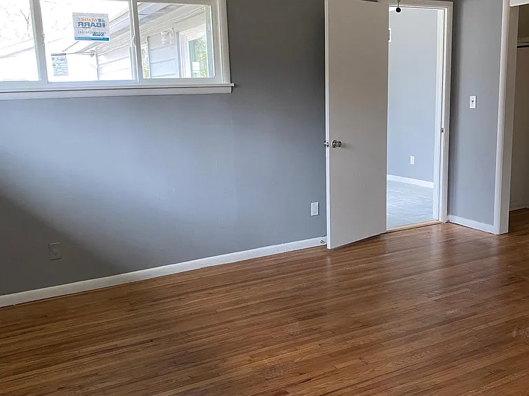5222 S Marion Ave — Photo 5