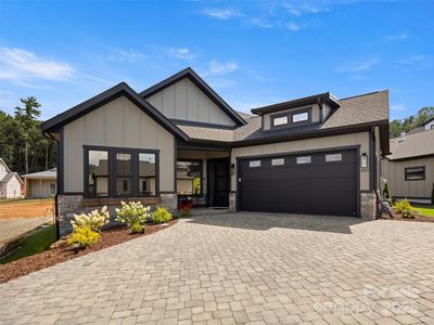 329 Avery Trail Dr, Arden, NC, 28704