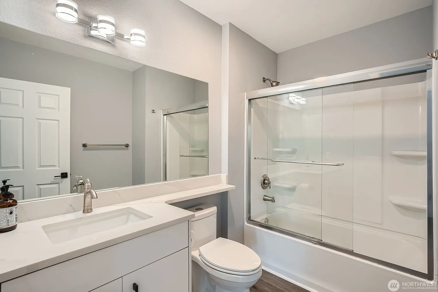 SE 234th Pl, Kent — Photo 3