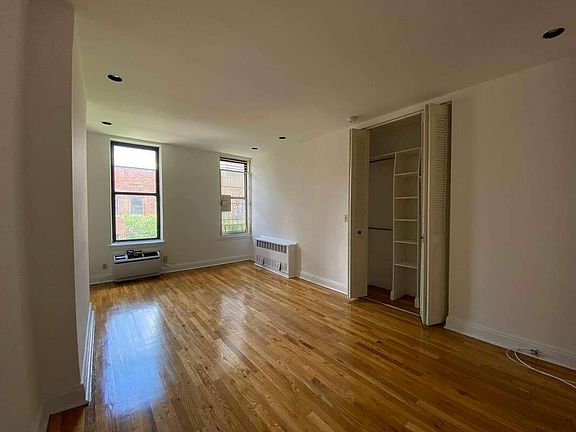 2nd image of 330 E 93rd St #5BB