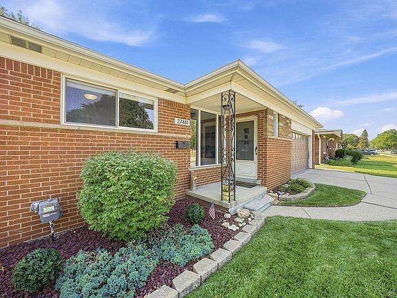 4th image of 27481 Cosgrove Dr