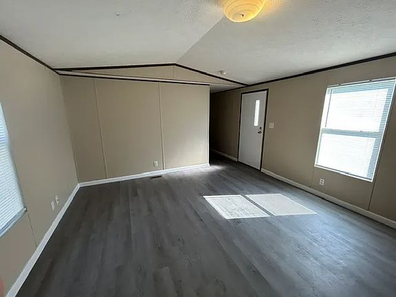 2nd image of 123 Northfork Dr #123N
