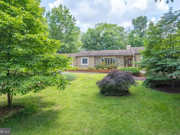 2711 Hillside Ct, Ijamsville, MD 21754