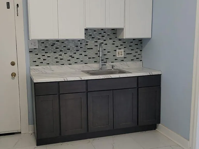 170 Linden Ave #2 — Photo 3