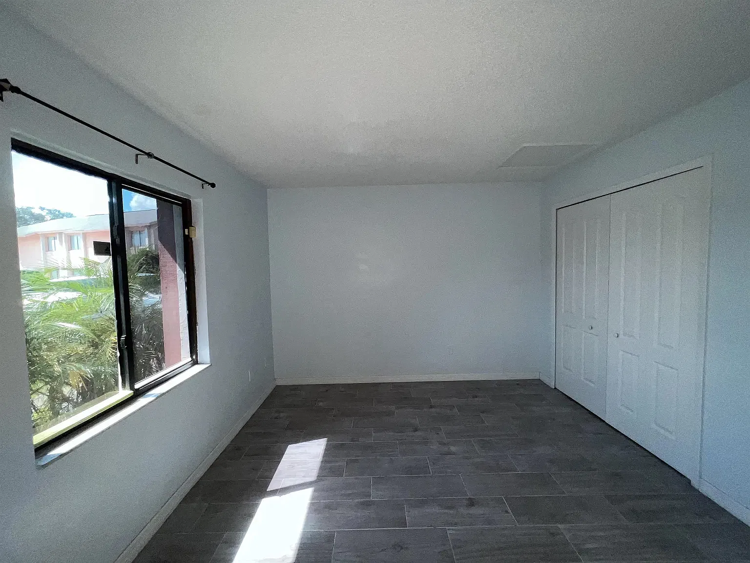 2 bed, 1100 sqft, $1,650 — Photo 4