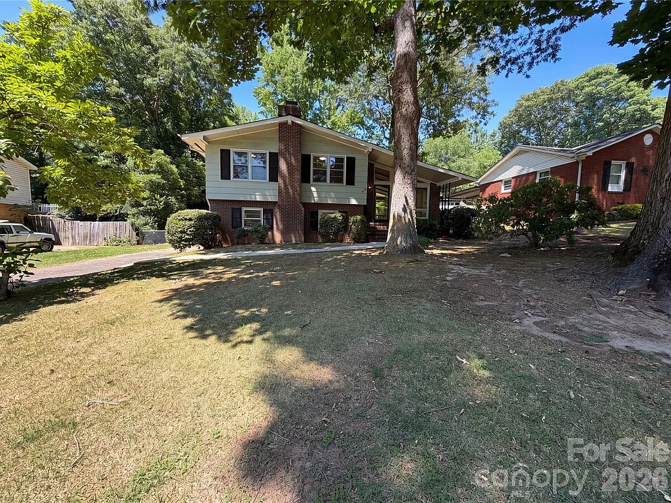 1st image of 1438 Buckingham Ave