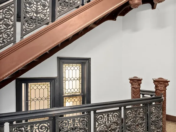 321 Columbus Avenue image 5 of 8