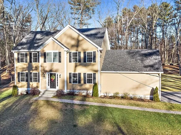 66 Sherburne Ave, Tyngsboro, MA 01879