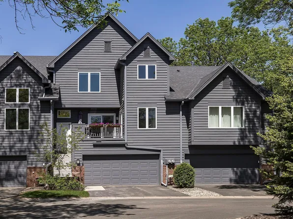 2218 Sherwood Ct, Minnetonka, MN 55305