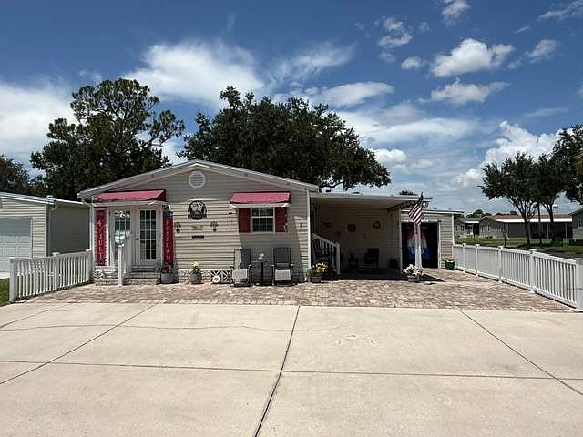 1st image of 2204 Thoreau Dr