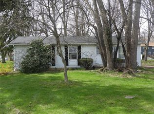 61 Point Dr N, Dunkirk, NY 14048
