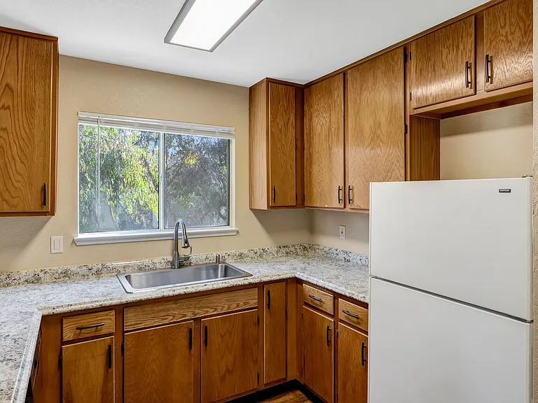 3330 Del Monte Blvd — Photo 5