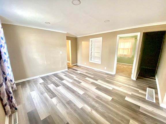 5th image of 808 N 4th Ave
