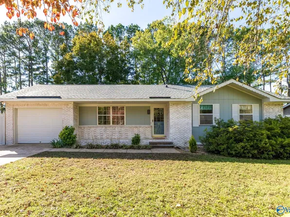 2205 Cecille Dr SW, Huntsville, AL 35803