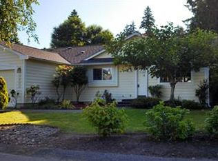 2221 Three Sisters Ct NE, Olympia, WA 98506