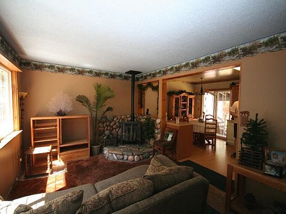 3rd image of 520 Little Mountain Ln