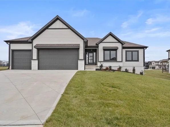 2303 SW Serena Pl, Lees Summit, MO 64082