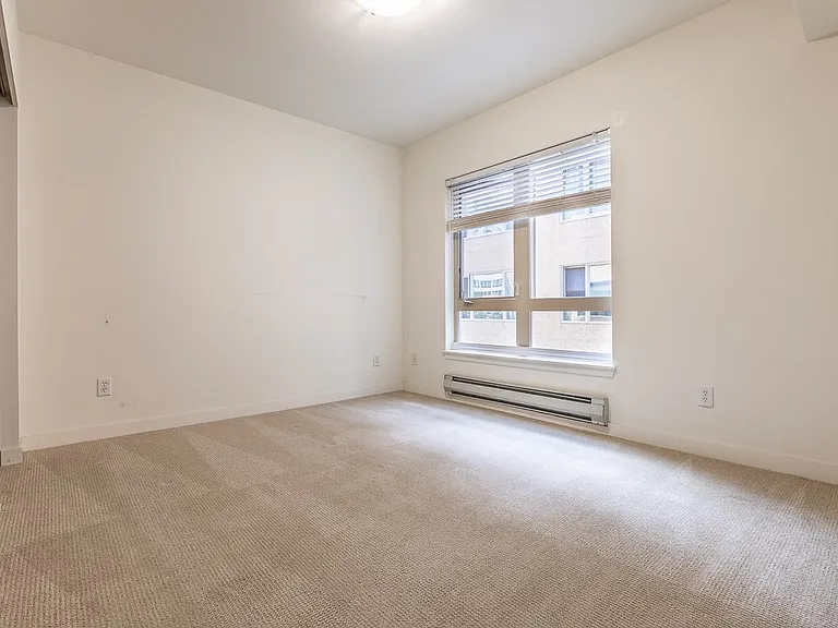 The Shelby Apartments — Photo 32