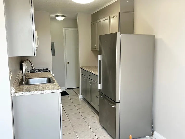 44 Shrewsbury Green Dr #A — Photo 4