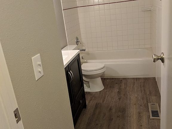 4th image of 6998 Treemont Ln NE