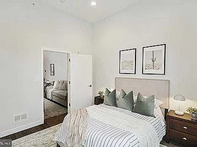 2059 N 8th St #3 — Photo 8