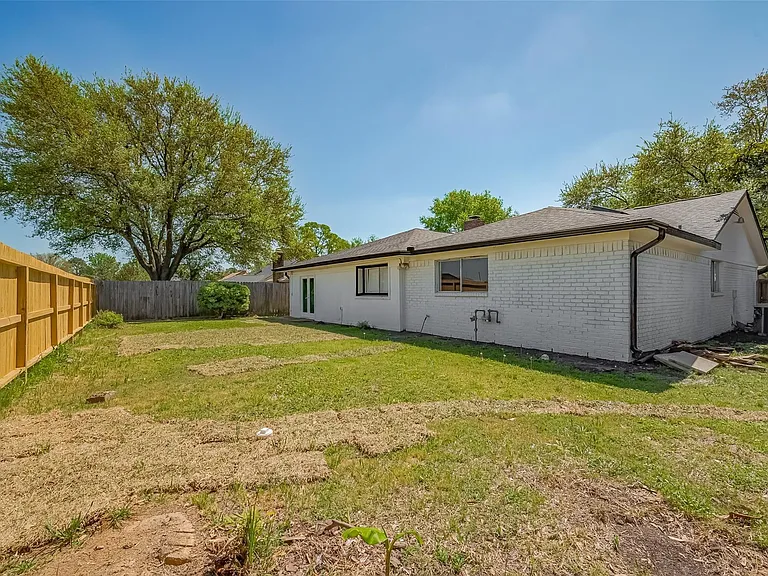 6219 Canada Dr — Photo 38
