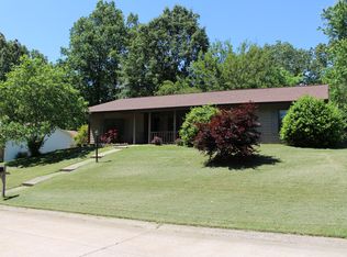 2002 Andrew Dr, Cape Girardeau, MO 63701