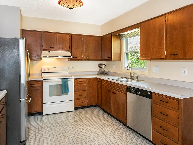 4201 E Cambridge Dr — Photo 15