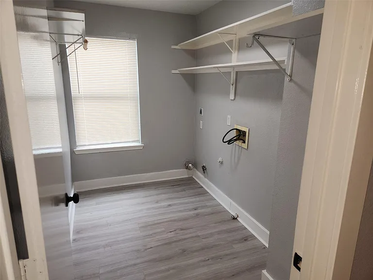 20911 Walder Ct — Photo 22