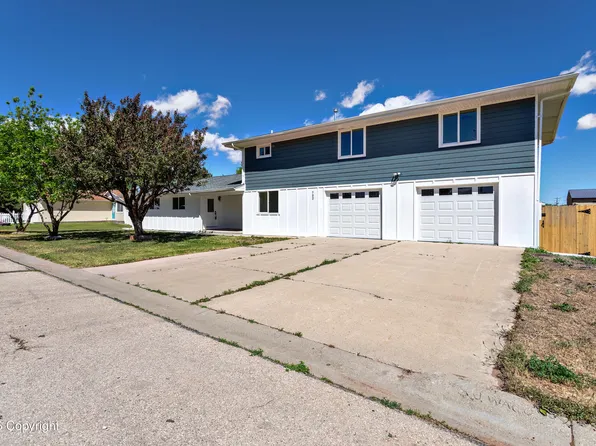 702 Arapahoe Ave, Gillette, WY 82718