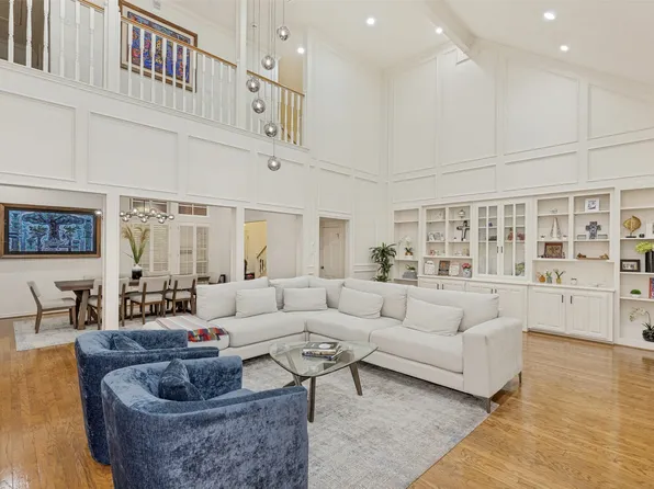 7 Queensview Ct, Dallas, TX 75225