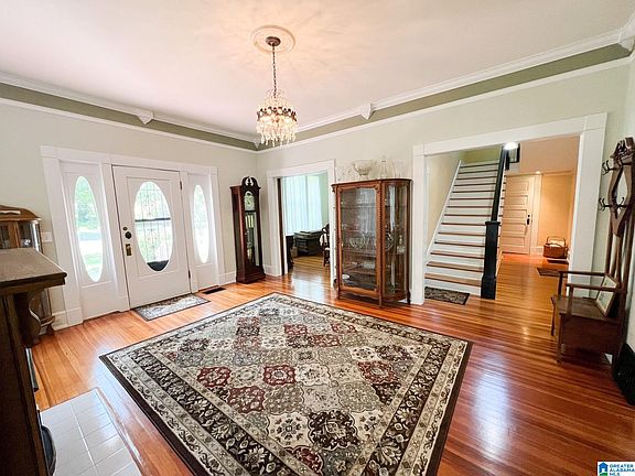 4th image of 111 Eighty Oaks Dr