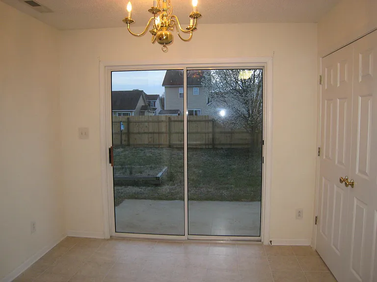 5813 Coral Ridge Ln — Photo 7
