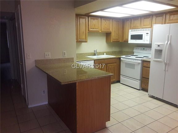 5th image of 921 Boulder Mesa Dr Unit 102