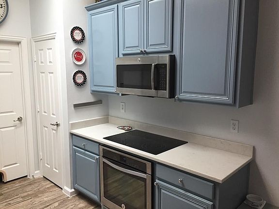4th image of 1514 Poinsettia Blvd