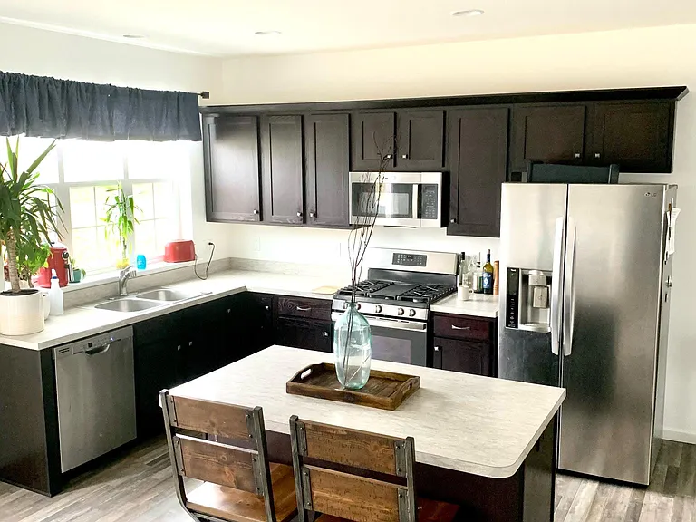 559 Brook Shire Ct — Photo 4