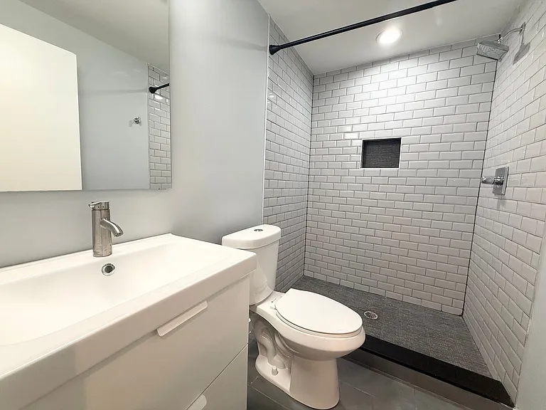 2923 Gerritt St — Photo 29