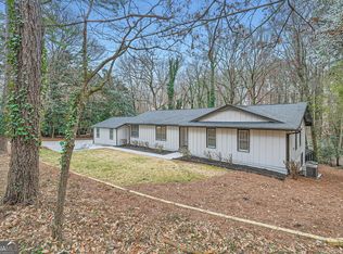 1555 Sunnybrook Farm Rd, Sandy Springs, GA 30350