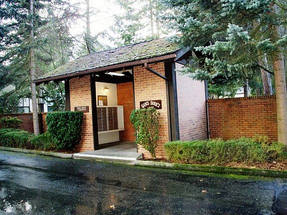 2nd image of 1717 150th Ave SE APT 2