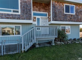1192 Three Crabs Rd, Sequim, WA 98382
