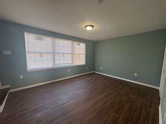 3rd image of 833 North Ave APT B3
