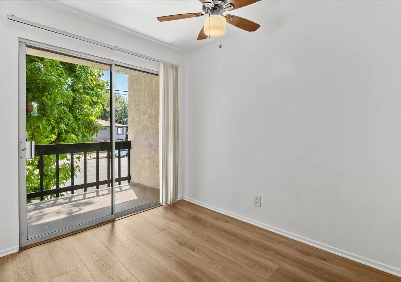Woodman Apartments — Photo 4