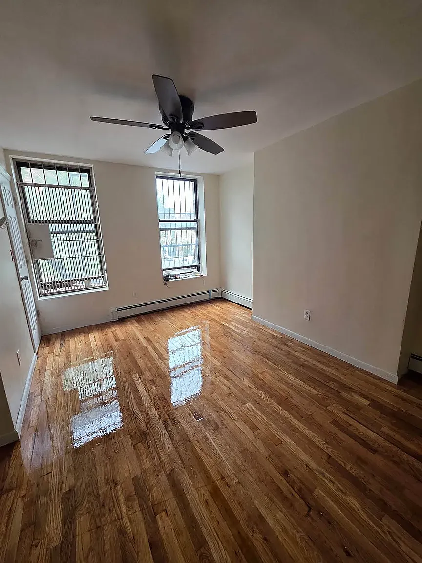2179 Third Avenue — Photo 4
