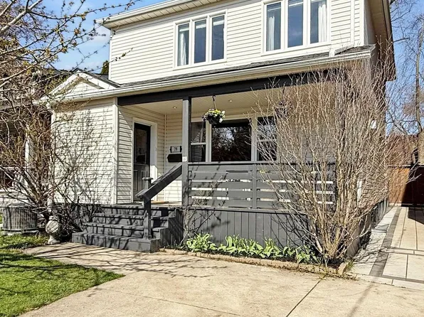 79 Meighen Ave, Toronto, ON M4B 2H4