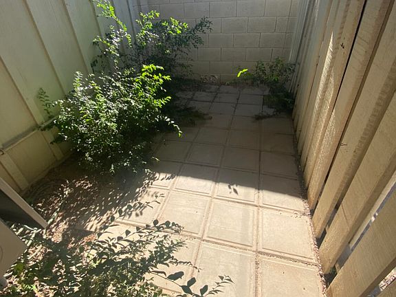 3rd image of 10367 W Peoria Ave
