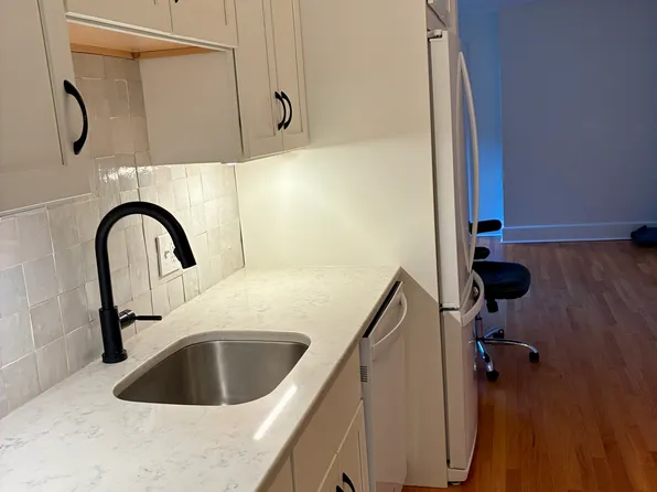 20 Graves Ave, Northampton, MA 01060